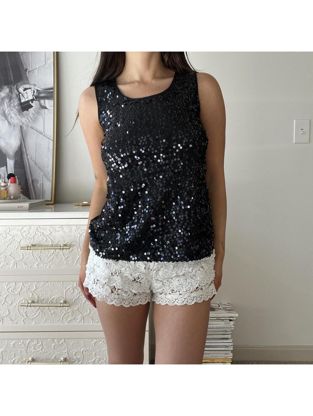 Y2k black sequin tank top 🤍